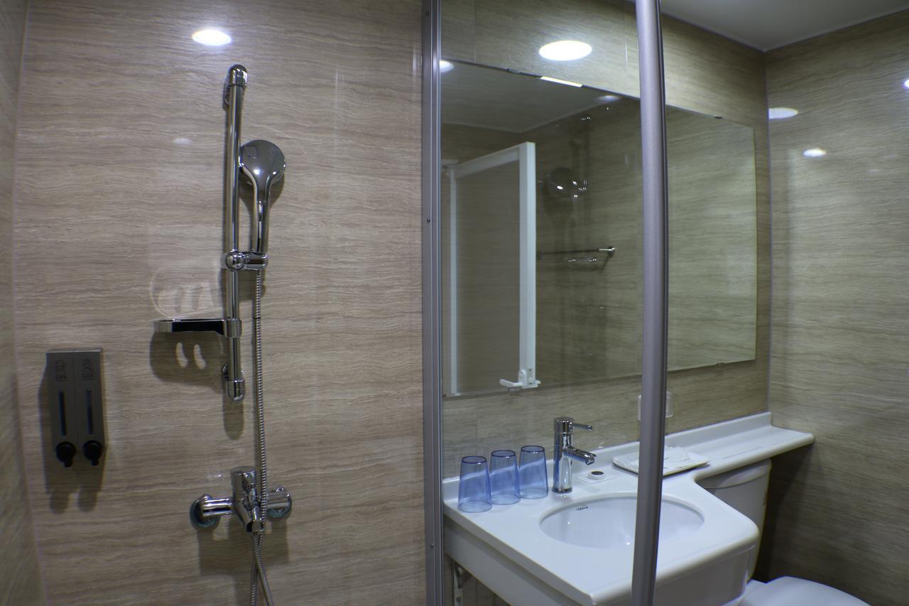 Mingli Hotel Kaohsiung Luaran gambar